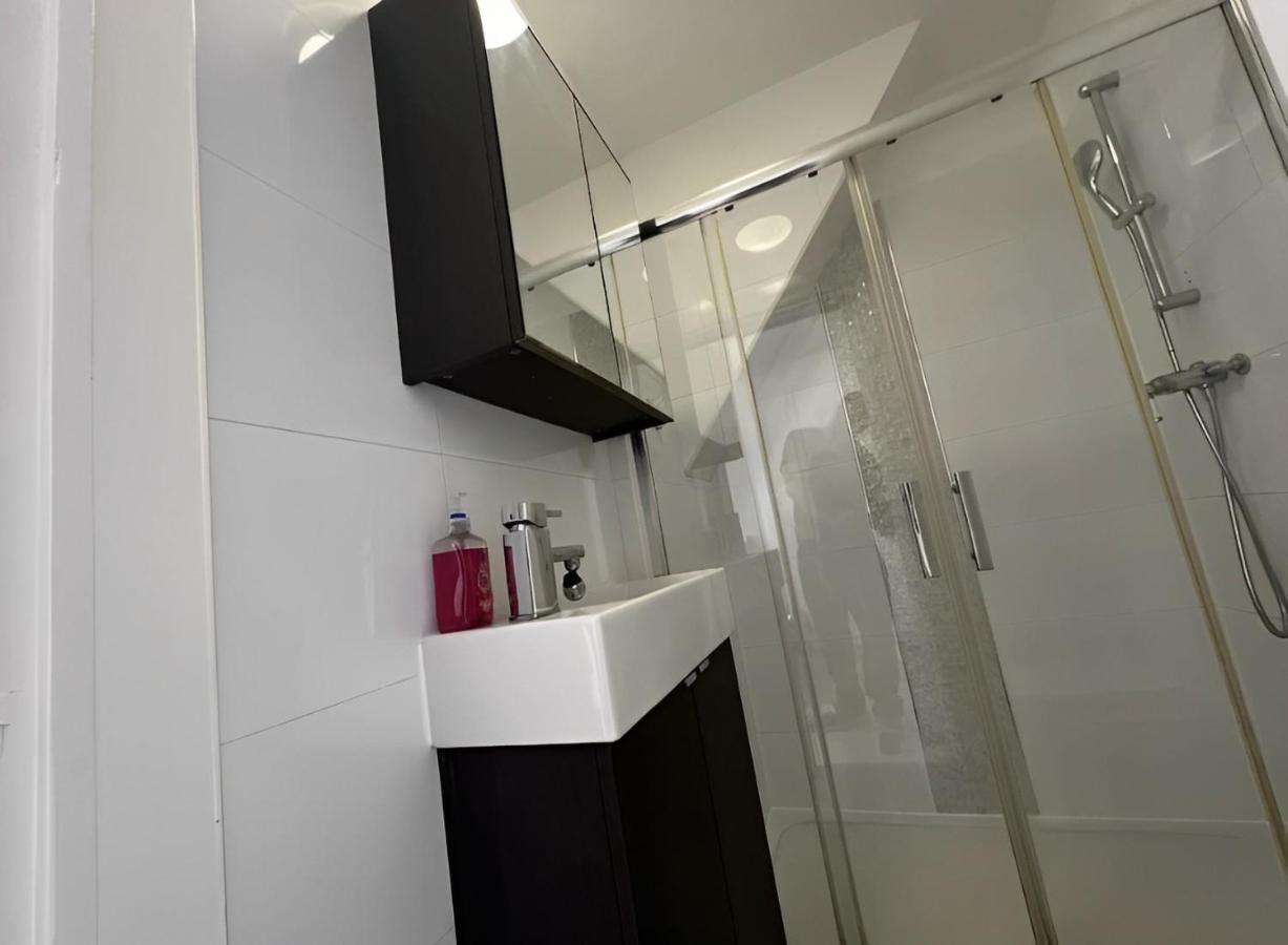 Loft Studio Shepherd'S Bush London Near Everything Exterior photo